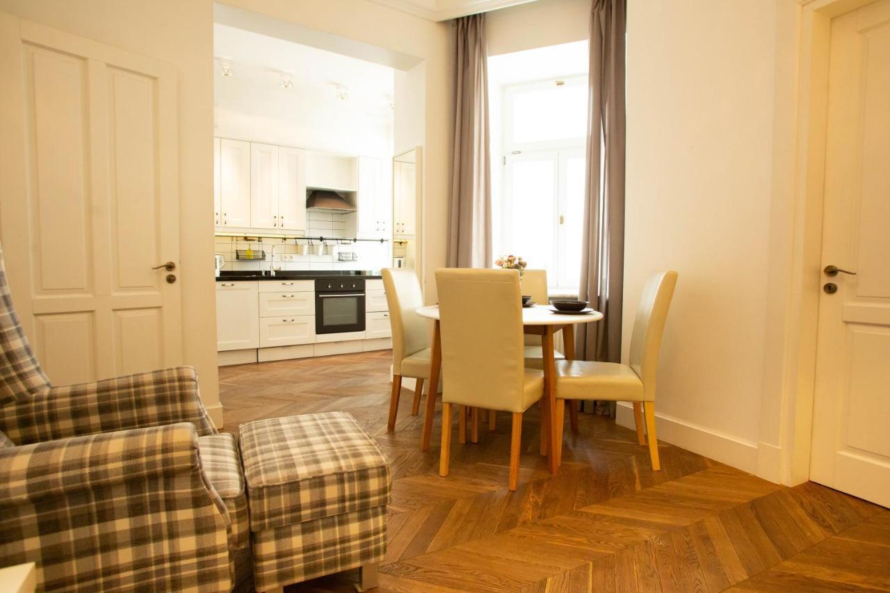 وارسو City Center - Golden Apartments - Dobr11A المظهر الخارجي الصورة